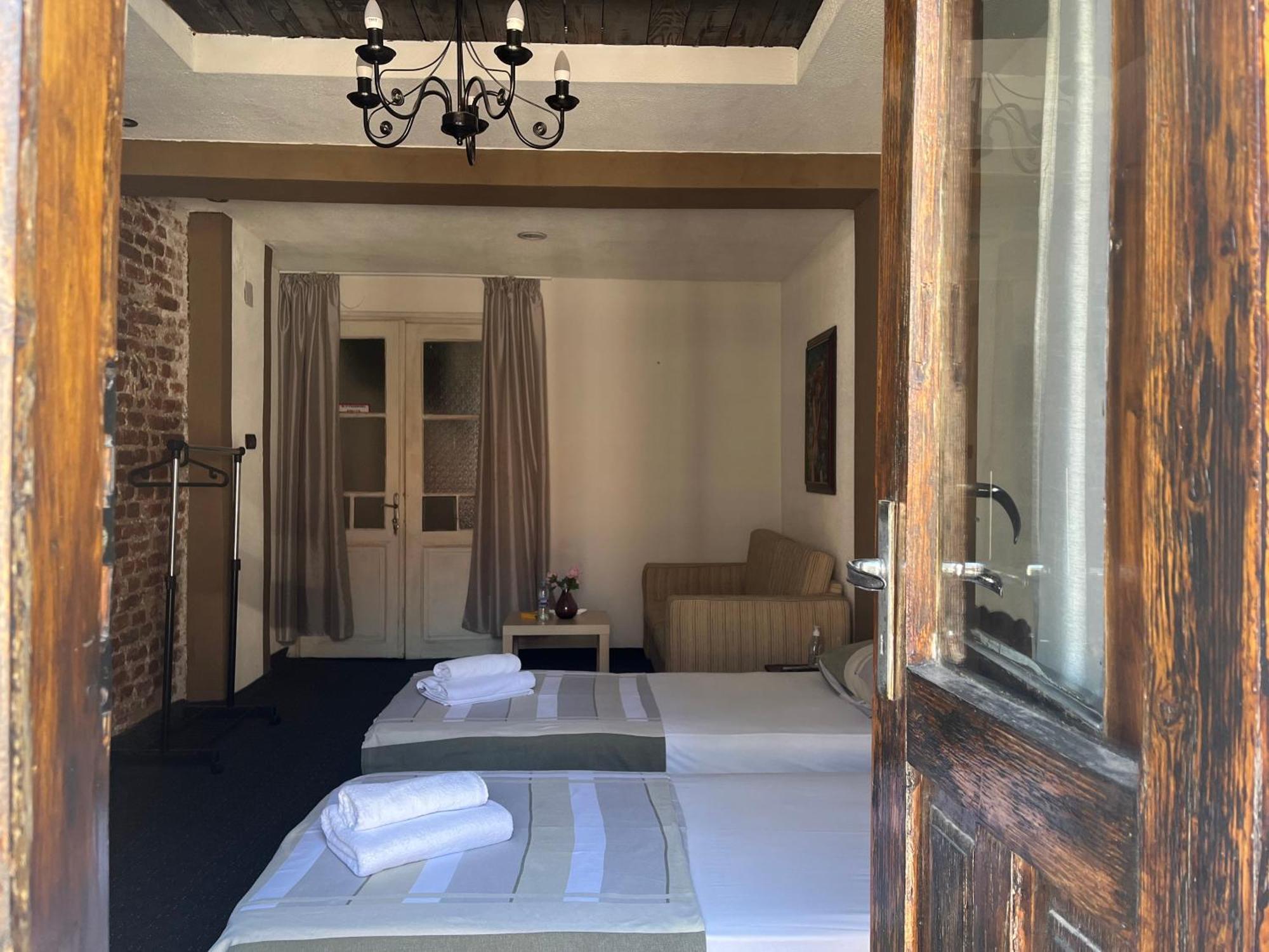 Vel House Hostel พลอฟดิฟ ภายนอก รูปภาพ